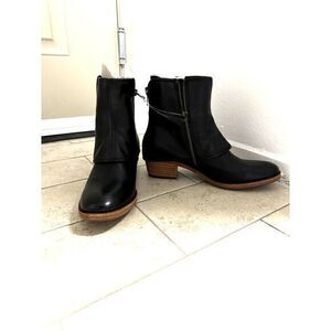 New Kork-Ease Women's Kalista Leather Bootie‎ in Black (Size: 9.5)